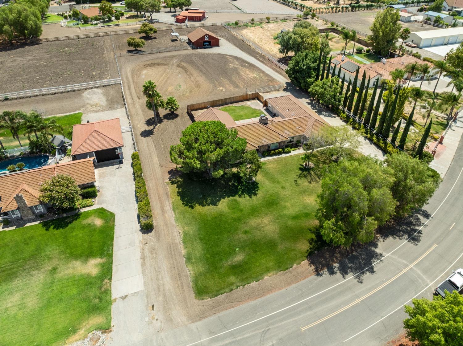 Detail Gallery Image 21 of 83 For 16692 Los Positas Way, Tracy,  CA 95304 - 5 Beds | 4 Baths