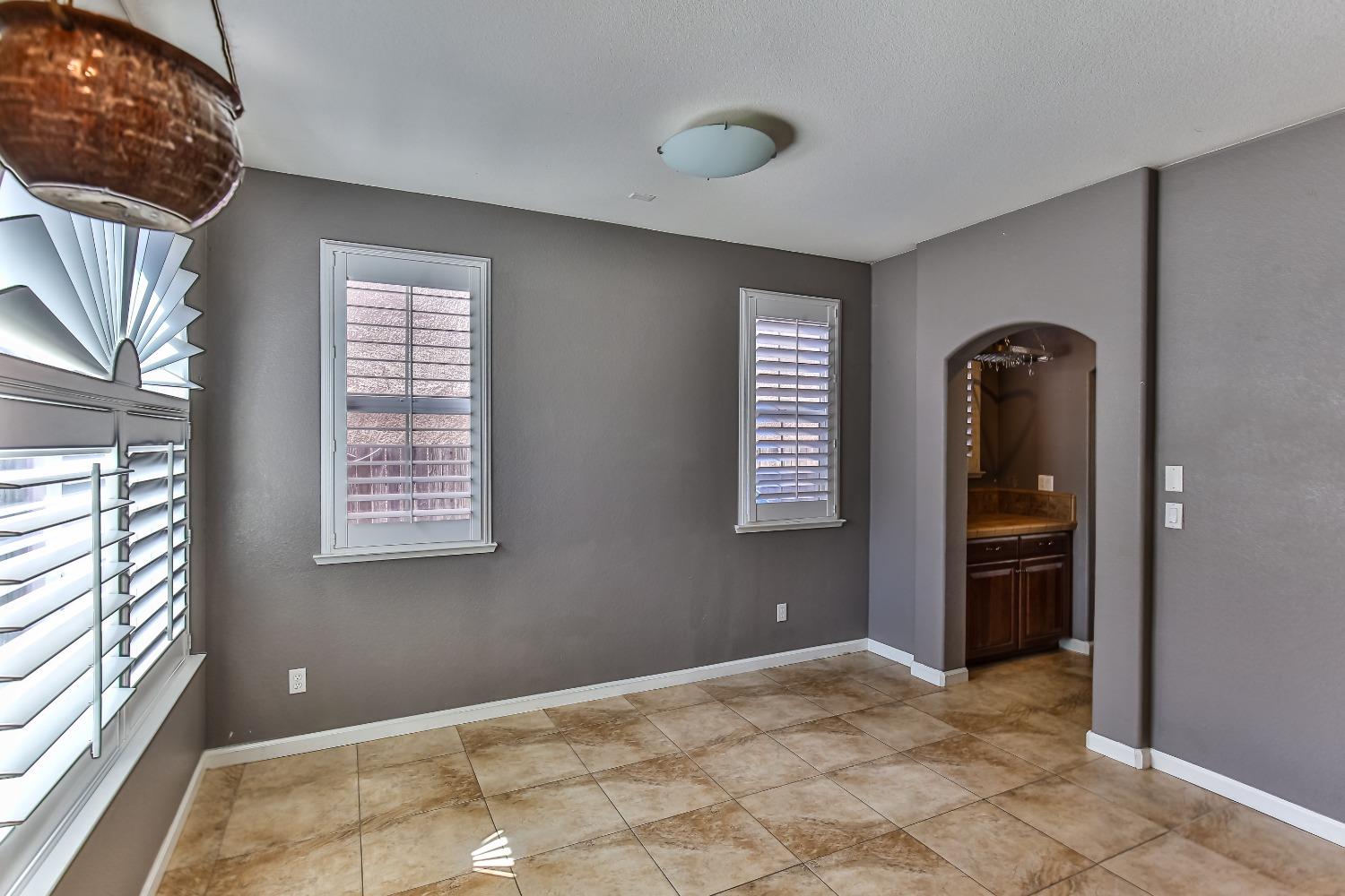 Detail Gallery Image 69 of 76 For 9781 Fall Valley Way, Sacramento,  CA 95829 - 4 Beds | 2/1 Baths