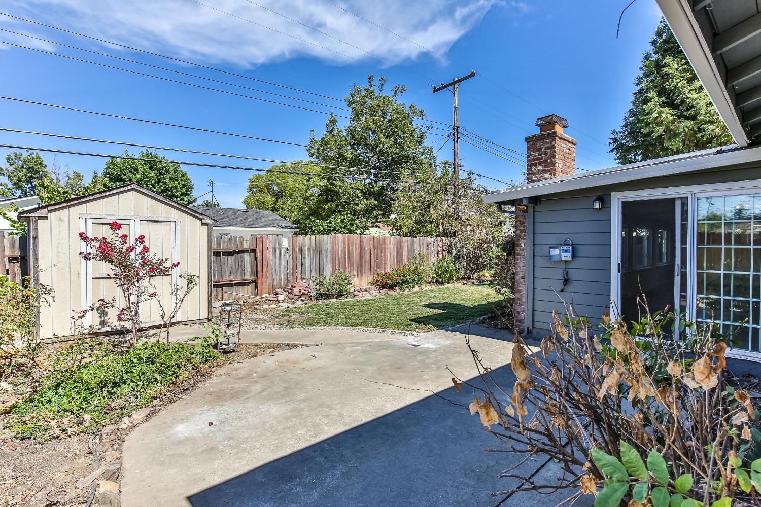 Detail Gallery Image 37 of 43 For 2028 Middleberry Rd, Sacramento,  CA 95815 - 4 Beds | 2 Baths