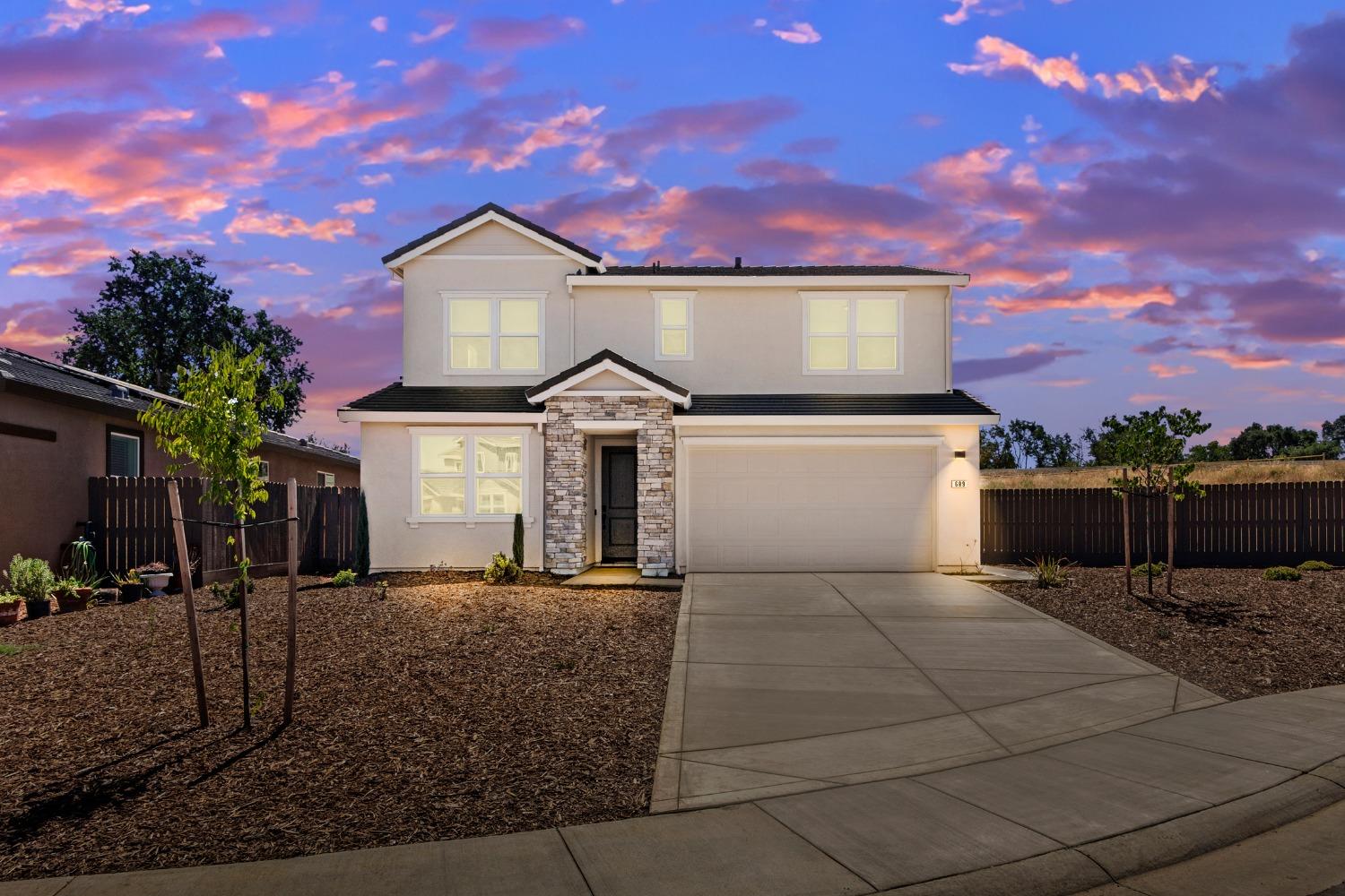 Detail Gallery Image 1 of 1 For 689 Palo Alto Ct, Plumas Lake,  CA 95961 - 4 Beds | 3/1 Baths