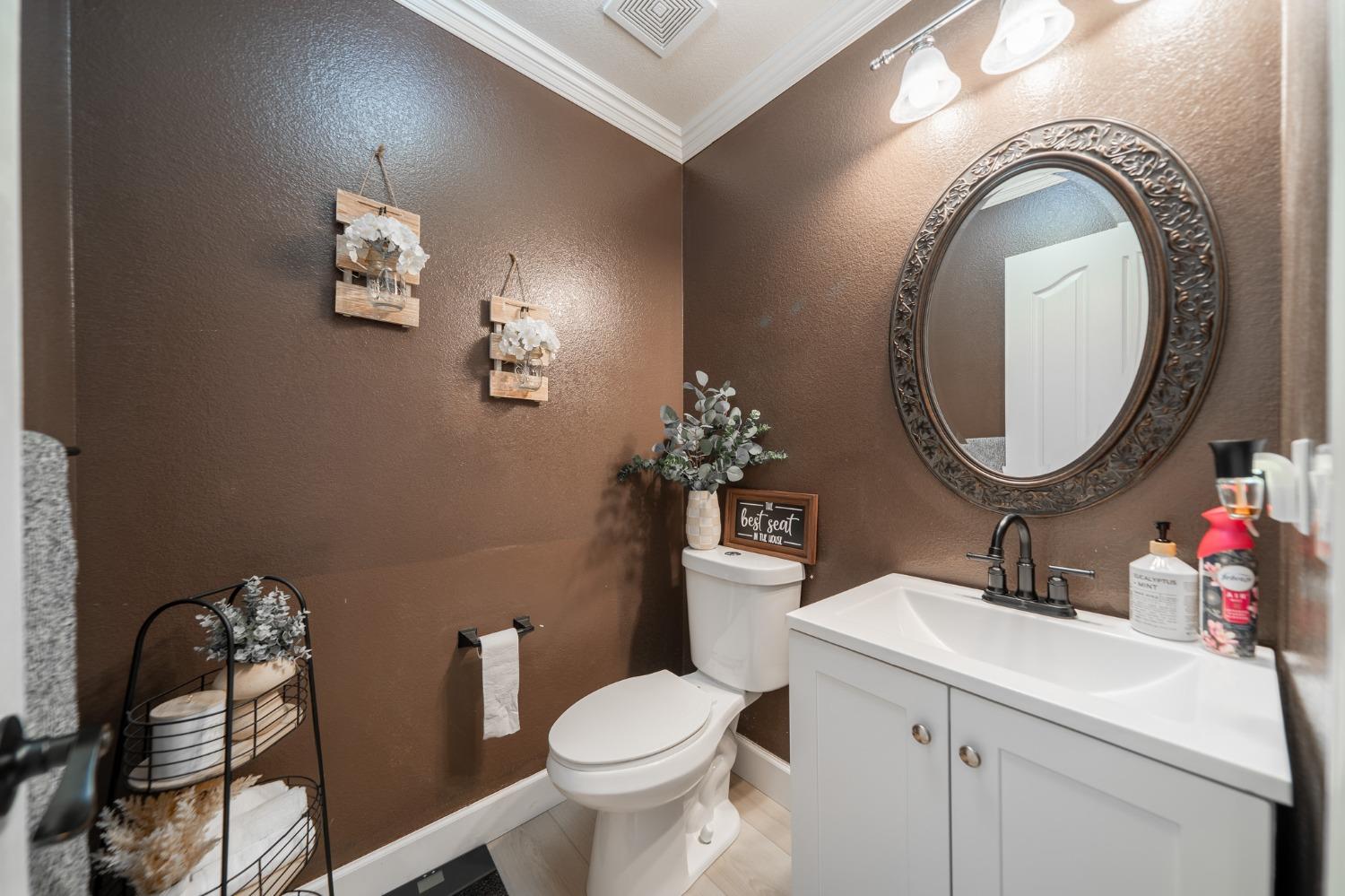 Detail Gallery Image 8 of 24 For 3112 Alpha Ct, Modesto,  CA 95355 - 5 Beds | 3/1 Baths