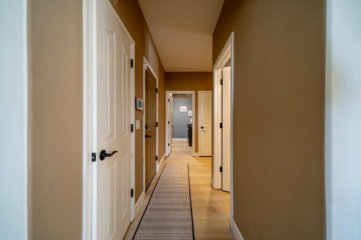 Detail Gallery Image 6 of 24 For 3112 Alpha Ct, Modesto,  CA 95355 - 5 Beds | 3/1 Baths