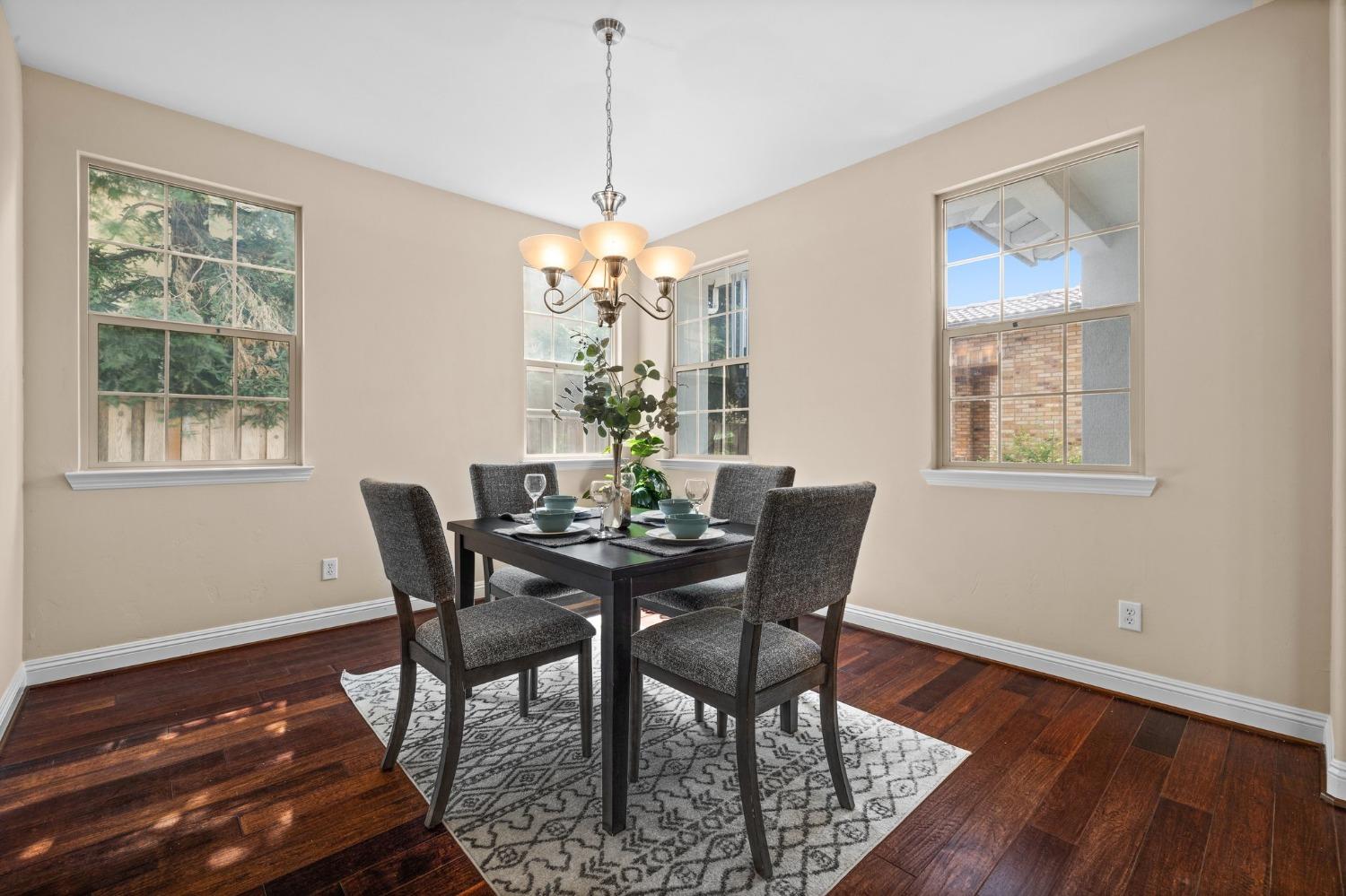 Detail Gallery Image 10 of 51 For 4019 Metaponto Way, Sacramento,  CA 95834 - 4 Beds | 3/1 Baths