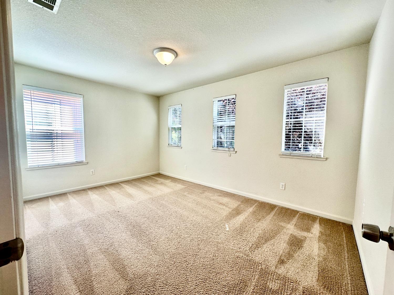 Detail Gallery Image 18 of 35 For 1532 Cat Tail Dr, Stockton,  CA 95204 - 3 Beds | 2/1 Baths