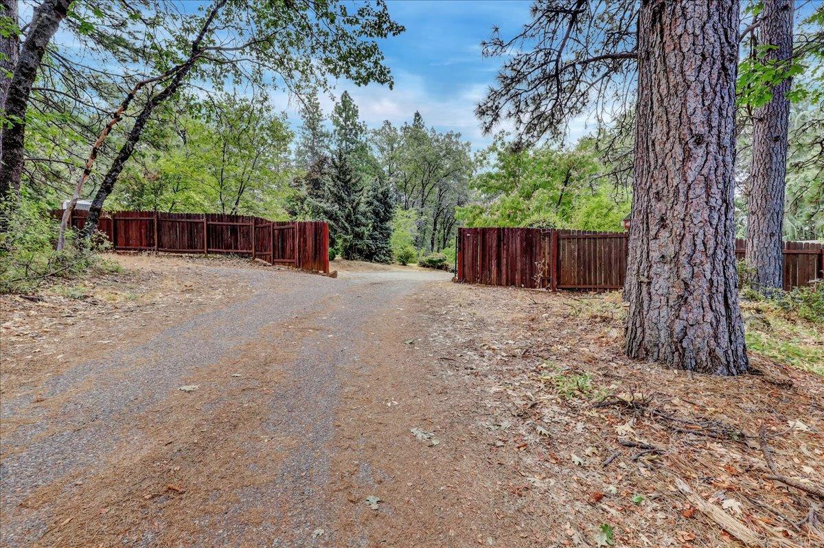 Detail Gallery Image 34 of 43 For 13275 Goldenchain Ct, Grass Valley,  CA 95949 - 3 Beds | 2 Baths