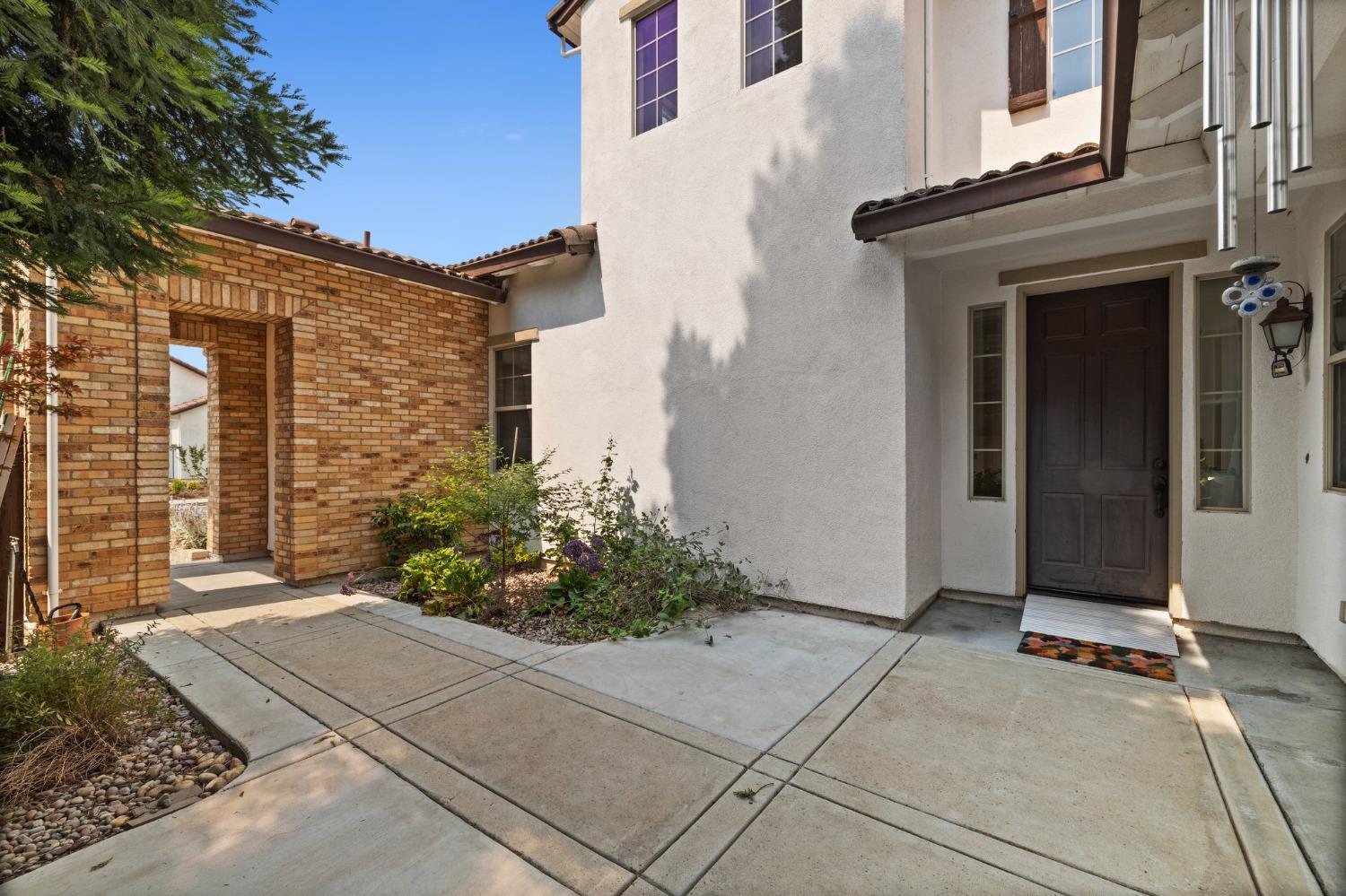 Detail Gallery Image 7 of 51 For 4019 Metaponto Way, Sacramento,  CA 95834 - 4 Beds | 3/1 Baths