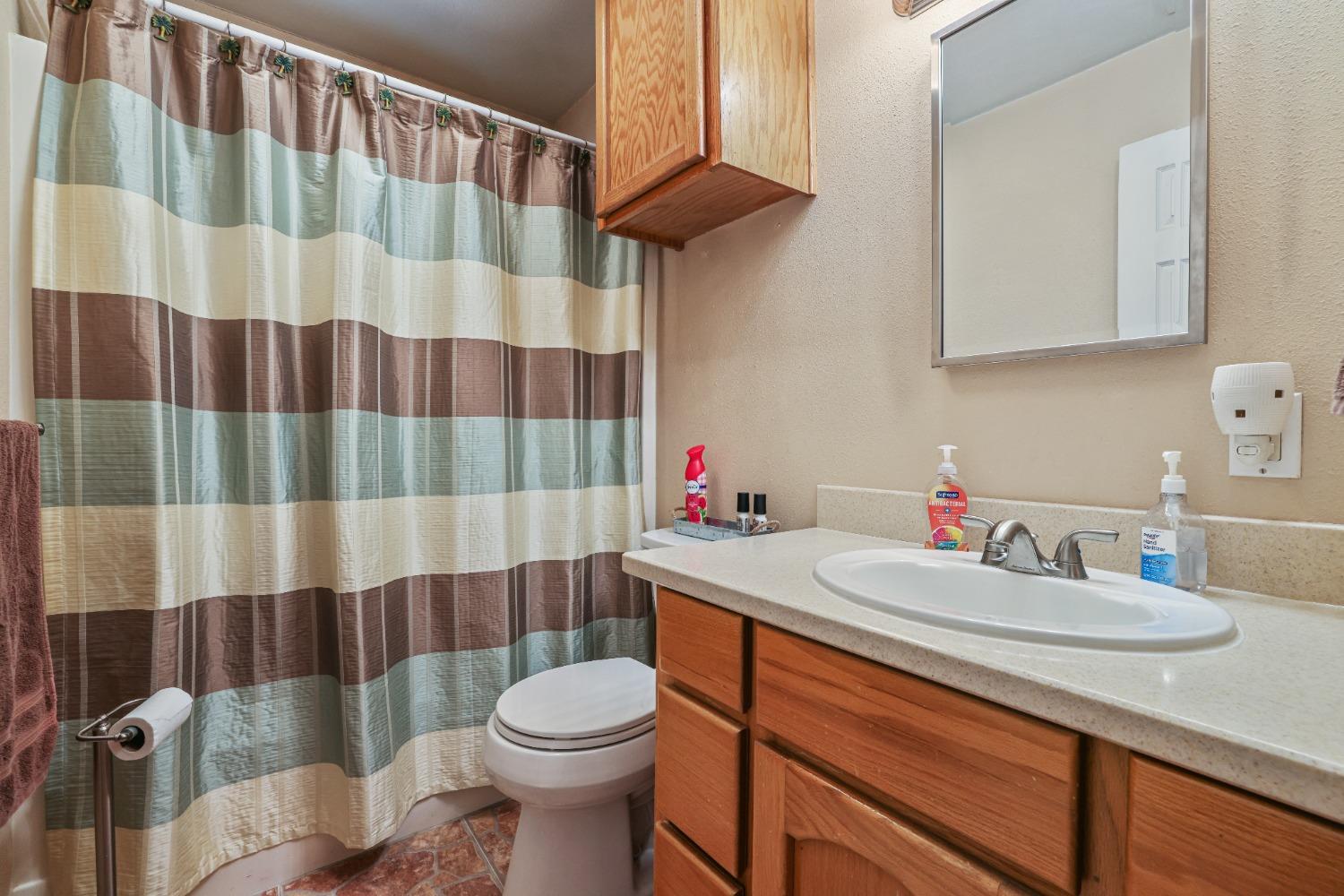 Detail Gallery Image 8 of 41 For 2359 3rd St, Atwater,  CA 95301 - 3 Beds | 2 Baths