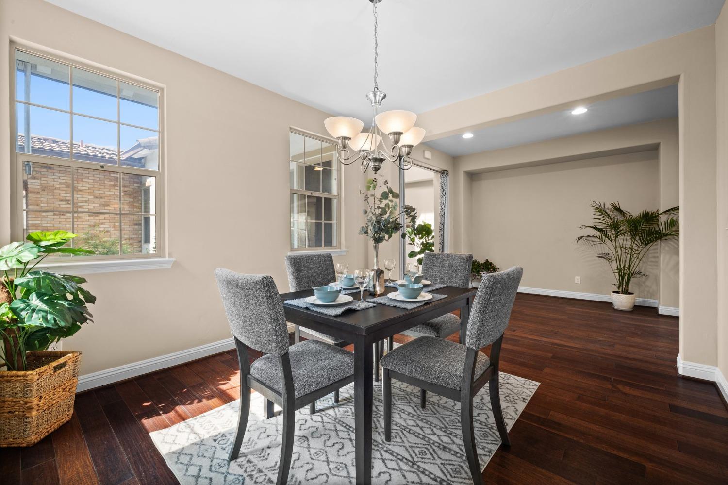 Detail Gallery Image 11 of 51 For 4019 Metaponto Way, Sacramento,  CA 95834 - 4 Beds | 3/1 Baths