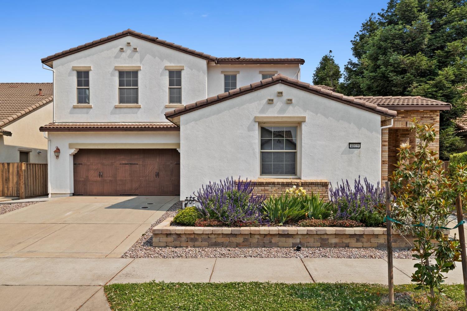 Detail Gallery Image 2 of 51 For 4019 Metaponto Way, Sacramento,  CA 95834 - 4 Beds | 3/1 Baths