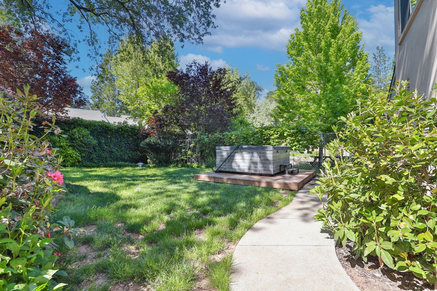 Detail Gallery Image 4 of 26 For 2726 Coloma St, Placerville,  CA 95667 - 3 Beds | 3/1 Baths