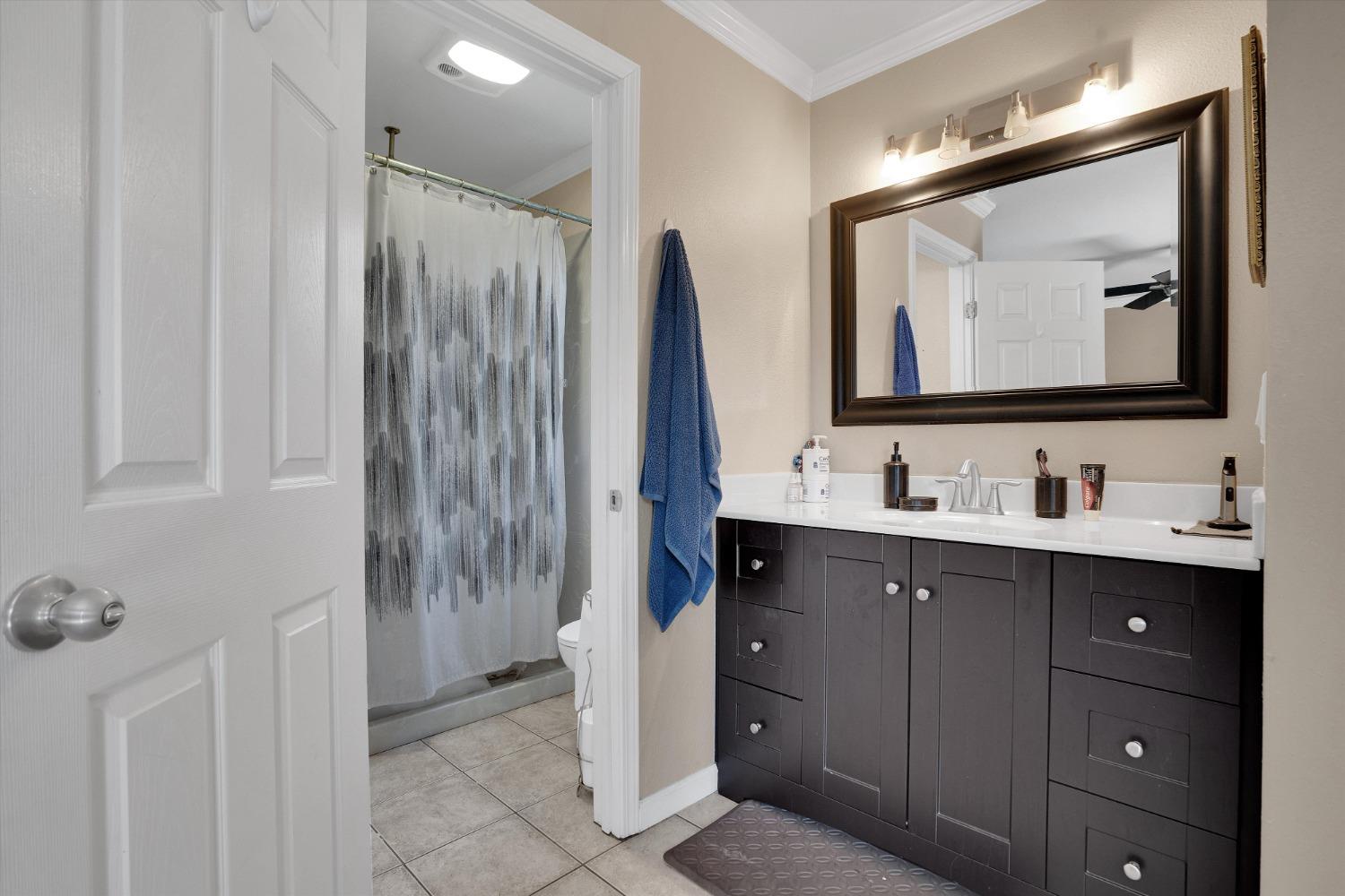 Detail Gallery Image 21 of 26 For 3130 W Creek Dr, Stockton,  CA 95209 - 3 Beds | 2 Baths