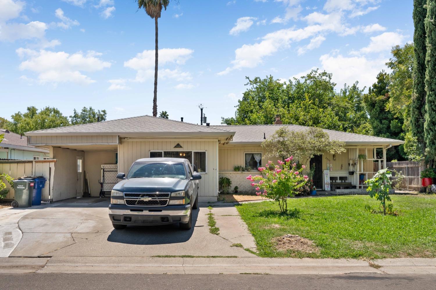 Detail Gallery Image 3 of 31 For 2420 Burgundy Way, Sacramento,  CA 95825 - 4 Beds | 2 Baths