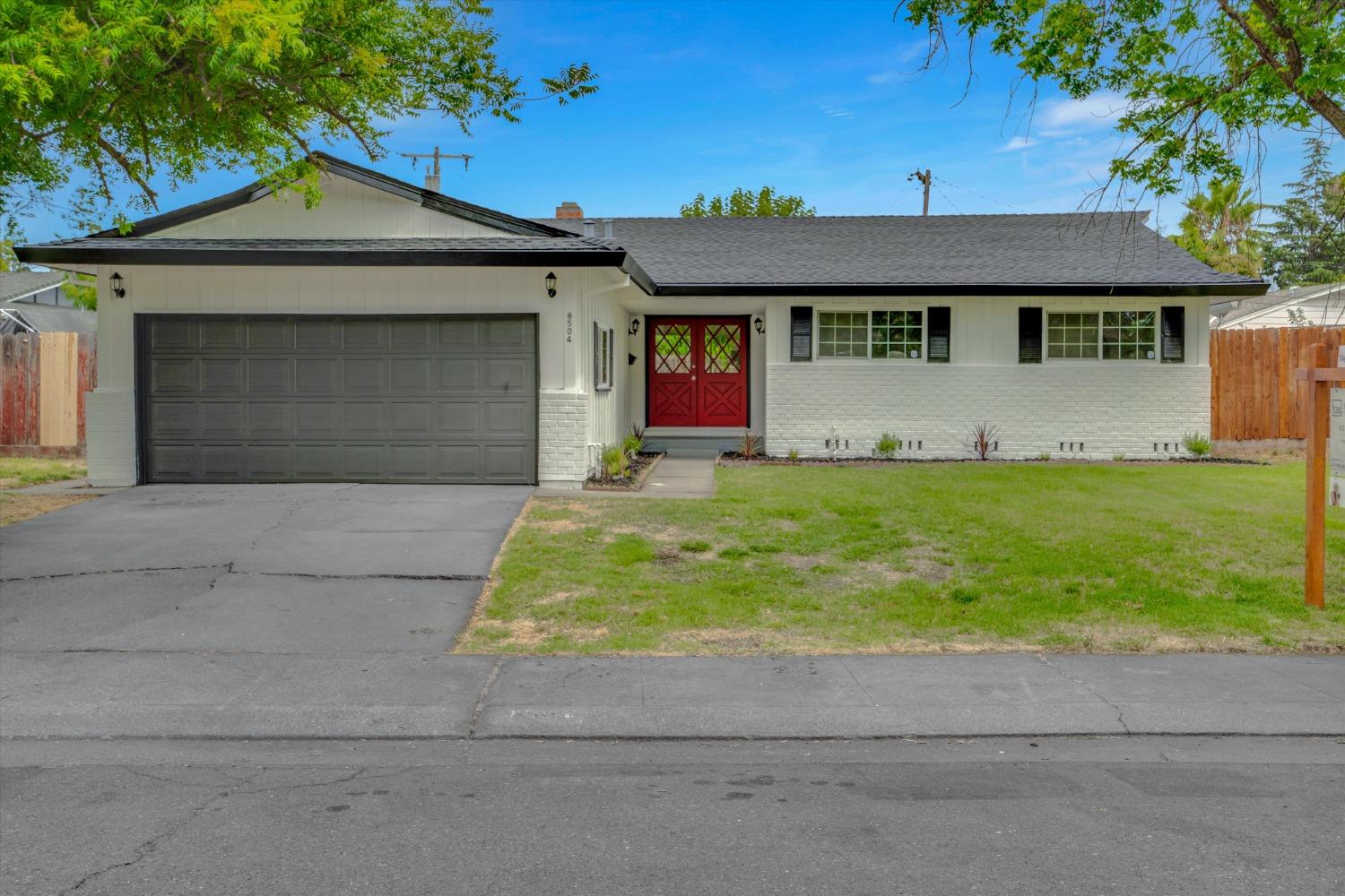 Detail Gallery Image 2 of 35 For 8504 Skye, Stockton,  CA 95210 - 3 Beds | 2 Baths