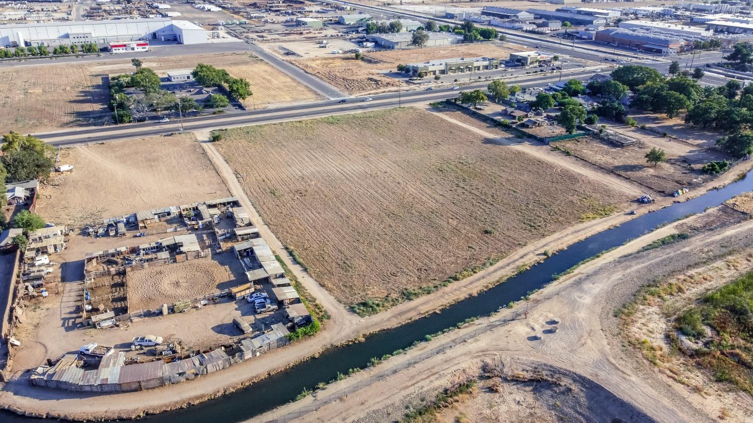 E Jensen Avenue, Fresno, California image 17