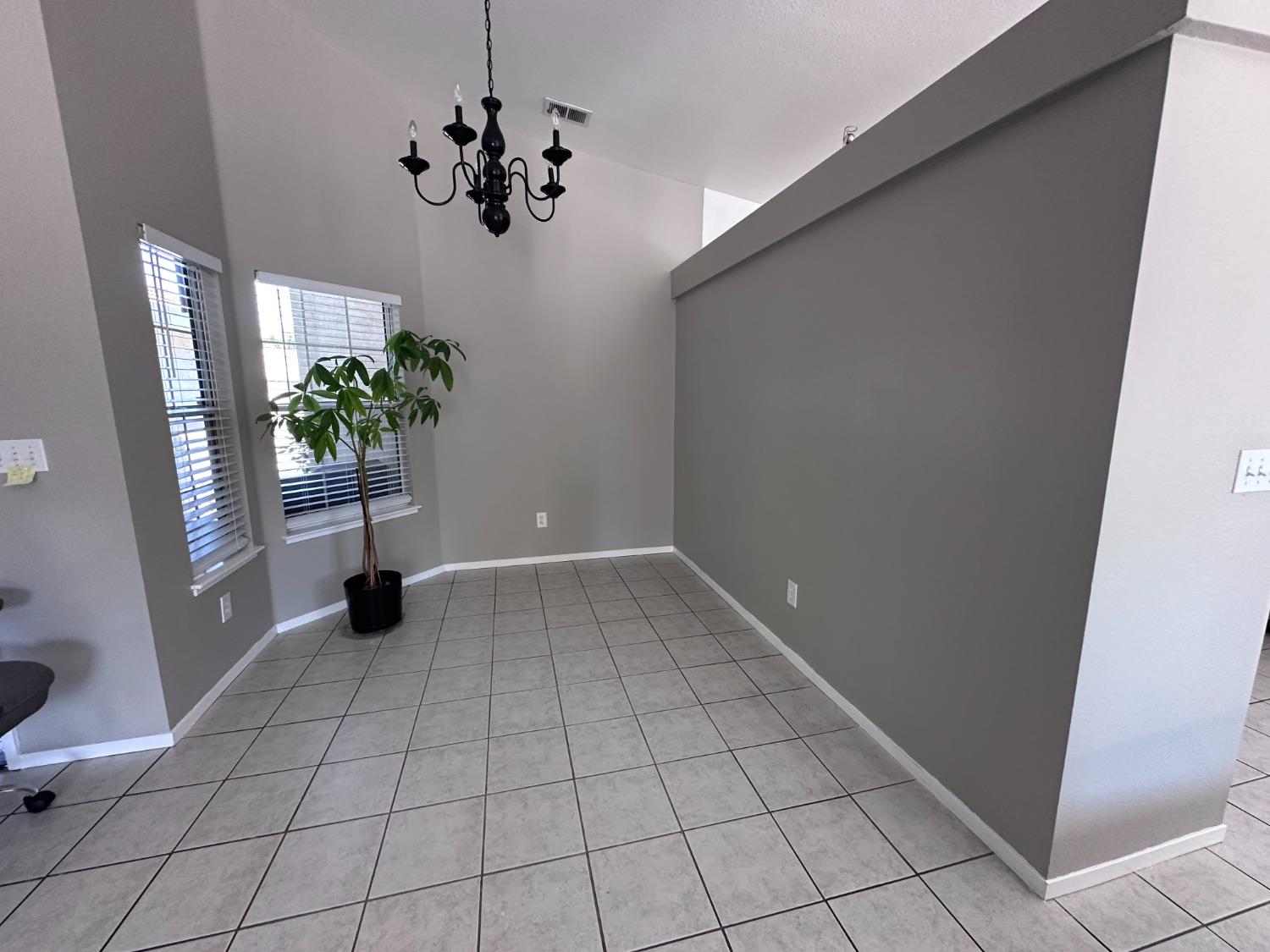 Detail Gallery Image 17 of 21 For 1940 Briarwood Ct, Tracy,  CA 95376 - 4 Beds | 2 Baths