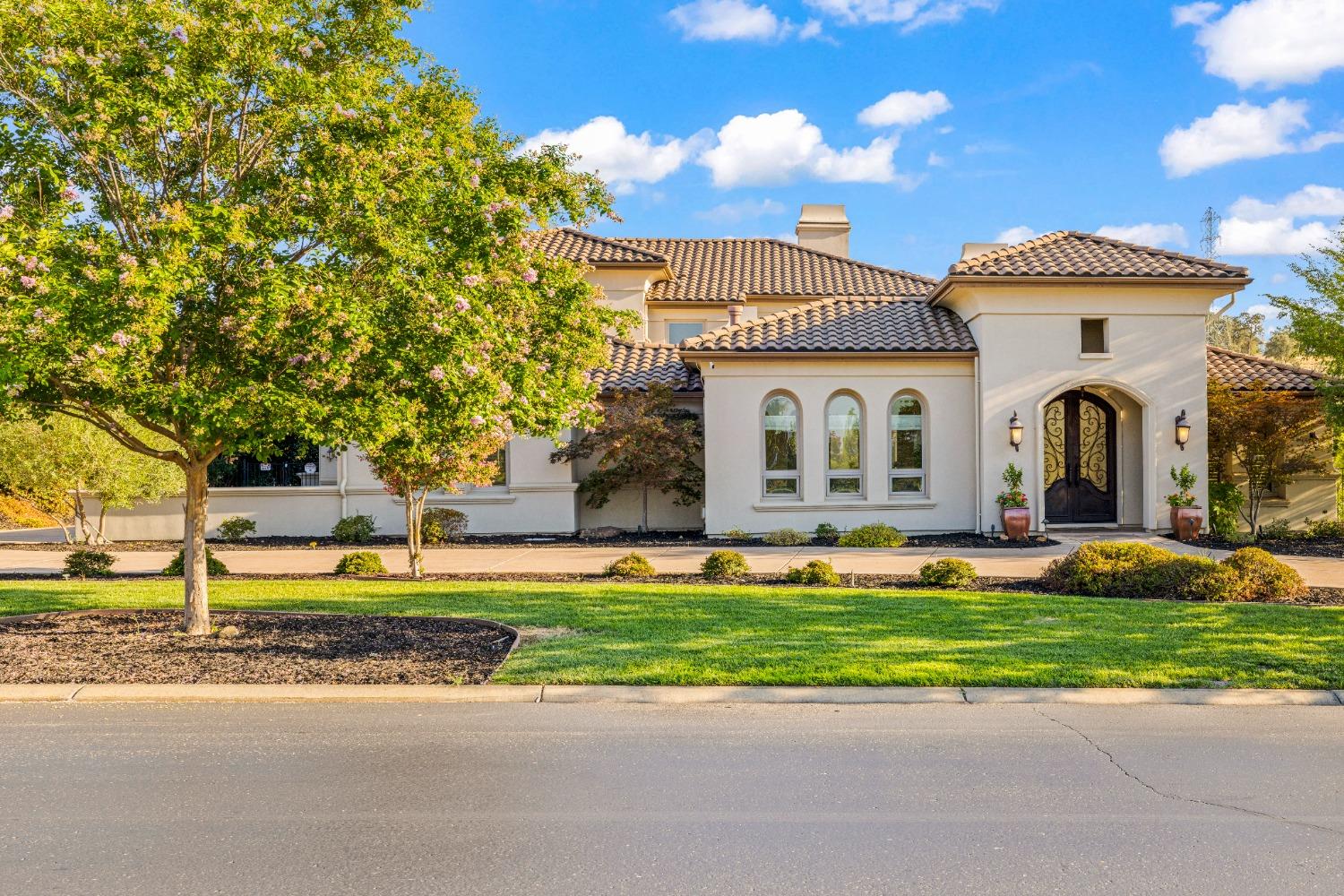 Detail Gallery Image 5 of 81 For 7488 Sangiovese Dr, El Dorado Hills,  CA 95762 - 4 Beds | 4/1 Baths