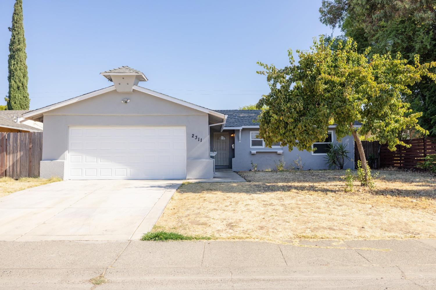 Detail Gallery Image 1 of 1 For 2311 67th Ave, Sacramento,  CA 95822 - 3 Beds | 1/1 Baths