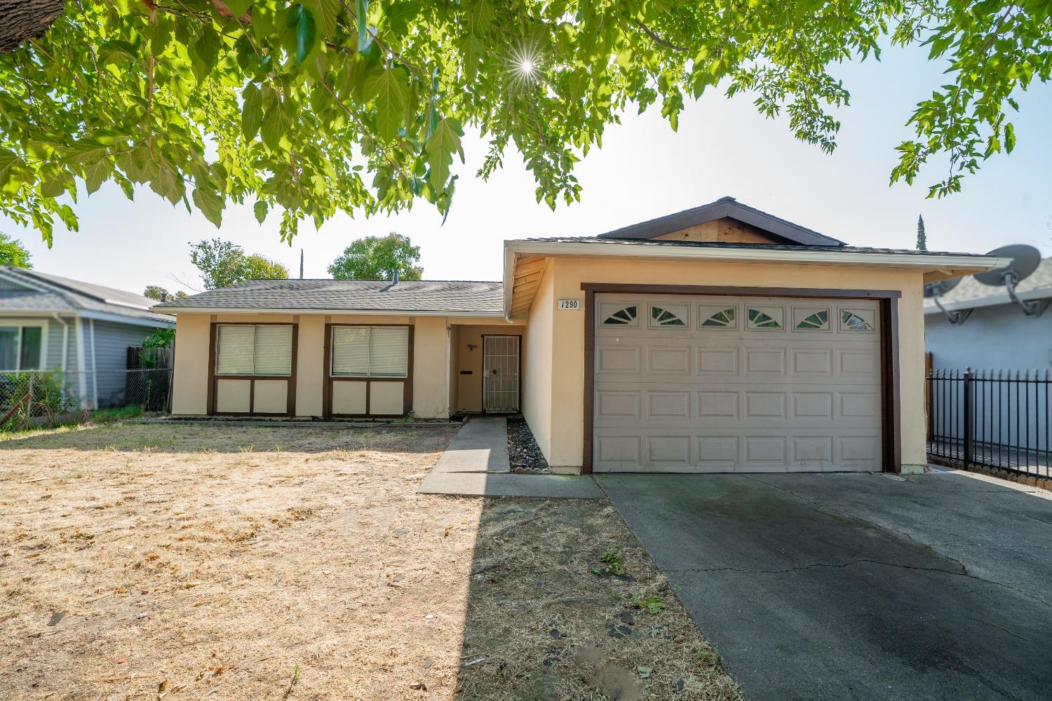 Detail Gallery Image 3 of 29 For 7290 Dutch Flat, North Highlands,  CA 95660 - 3 Beds | 1 Baths