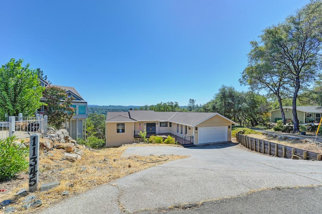 Detail Gallery Image 5 of 33 For 11345 Buckeye Ct, Penn Valley,  CA 95946 - 2 Beds | 2 Baths