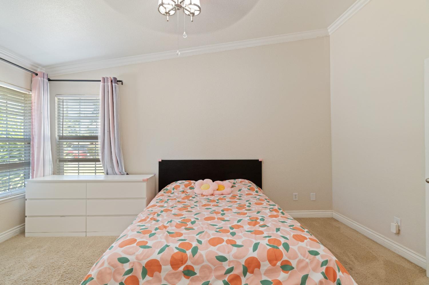 Detail Gallery Image 20 of 41 For 8251 Montreux Way, Sacramento,  CA 95828 - 3 Beds | 2 Baths