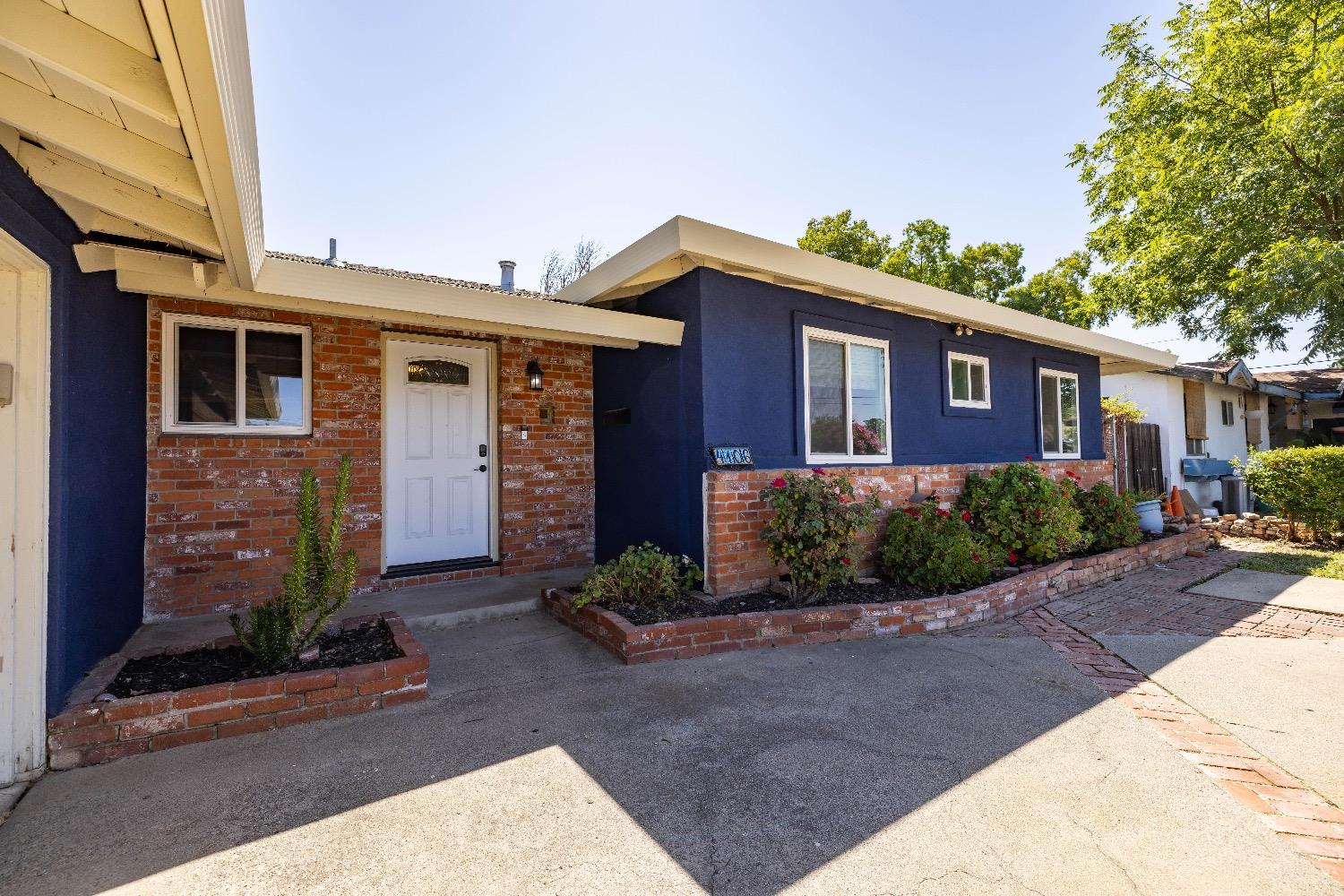 Detail Gallery Image 4 of 36 For 4106 Wheat St, Sacramento,  CA 95821 - 3 Beds | 2 Baths