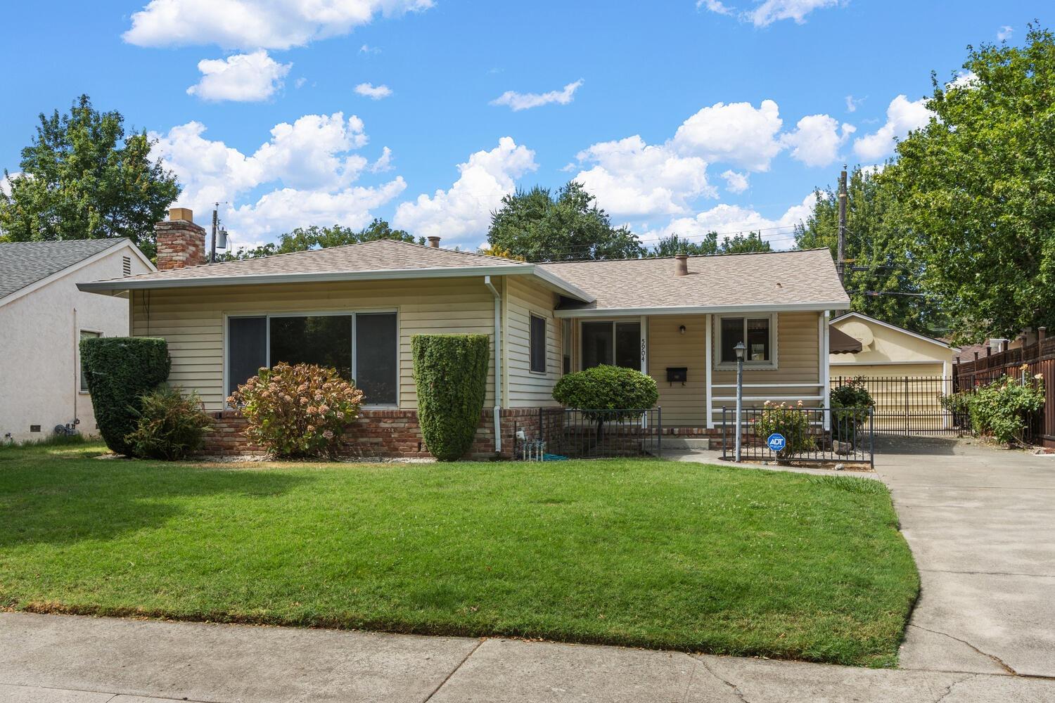 Detail Gallery Image 1 of 1 For 5904 Shepard Ave, Sacramento,  CA 95819 - 4 Beds | 1/1 Baths