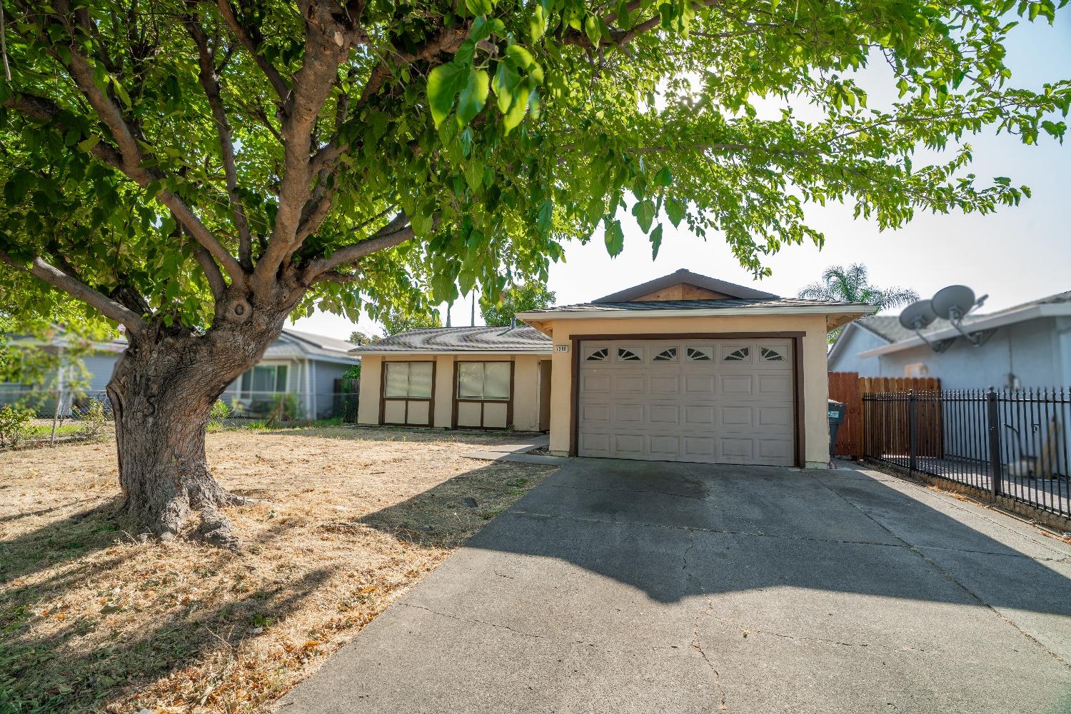 Detail Gallery Image 1 of 29 For 7290 Dutch Flat, North Highlands,  CA 95660 - 3 Beds | 1 Baths