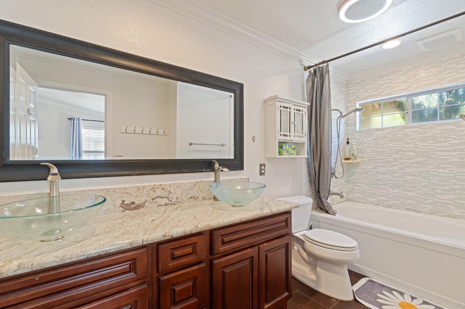 Detail Gallery Image 23 of 41 For 8251 Montreux Way, Sacramento,  CA 95828 - 3 Beds | 2 Baths