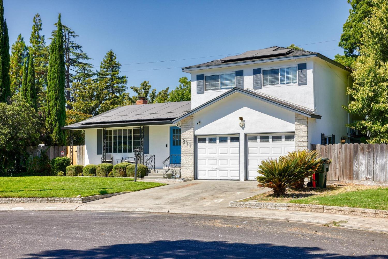 Detail Gallery Image 5 of 35 For 311 Shepard Way, Manteca,  CA 95336 - 3 Beds | 2 Baths