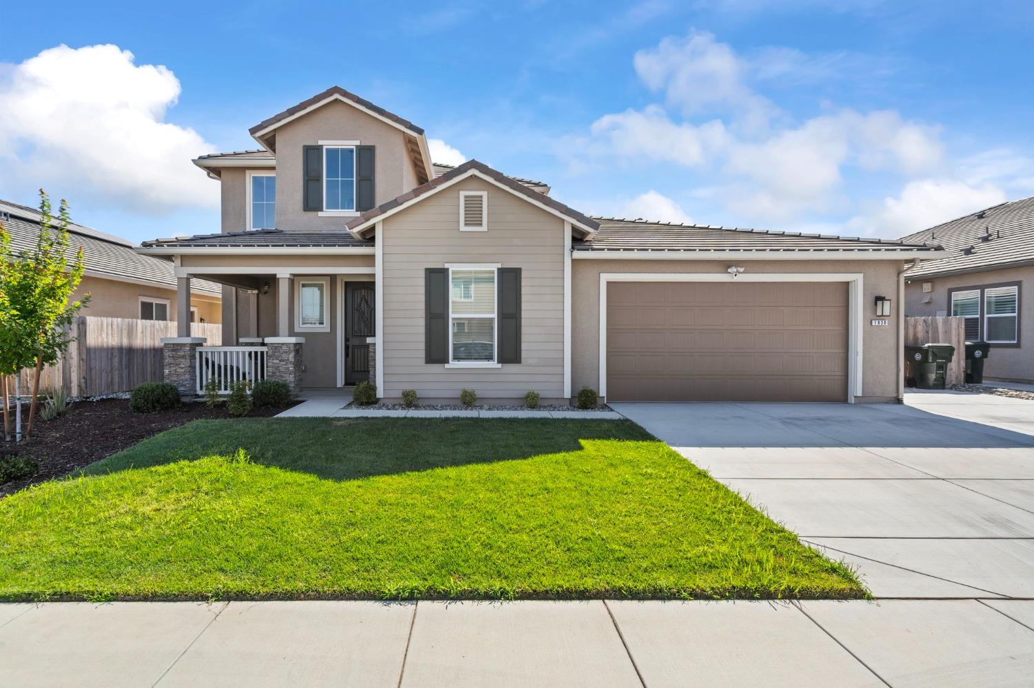 Detail Gallery Image 1 of 1 For 1838 Trulyn Ave, Manteca,  CA 95337 - 5 Beds | 2/1 Baths