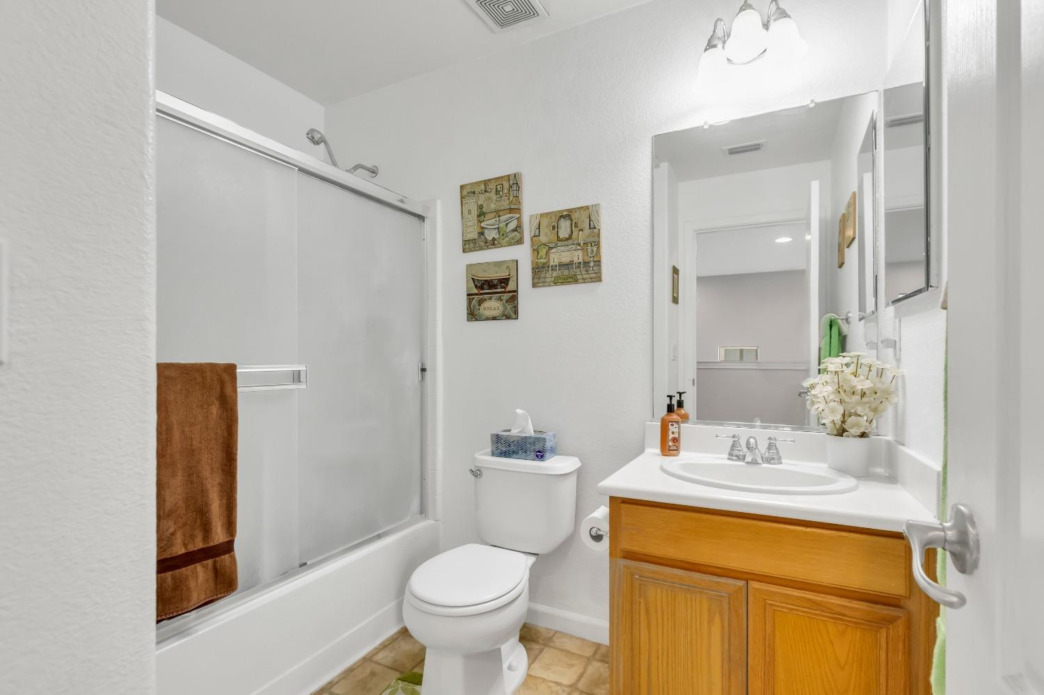 Detail Gallery Image 27 of 46 For 583 New England Ave, Lathrop,  CA 95330 - 3 Beds | 2/1 Baths