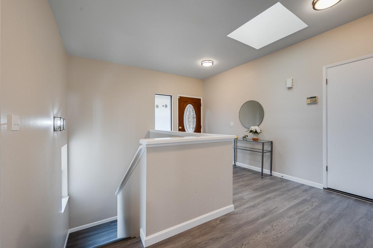 Detail Gallery Image 6 of 78 For 19765 Gannett Pl, Castro Valley,  CA 94552 - 4 Beds | 2/1 Baths