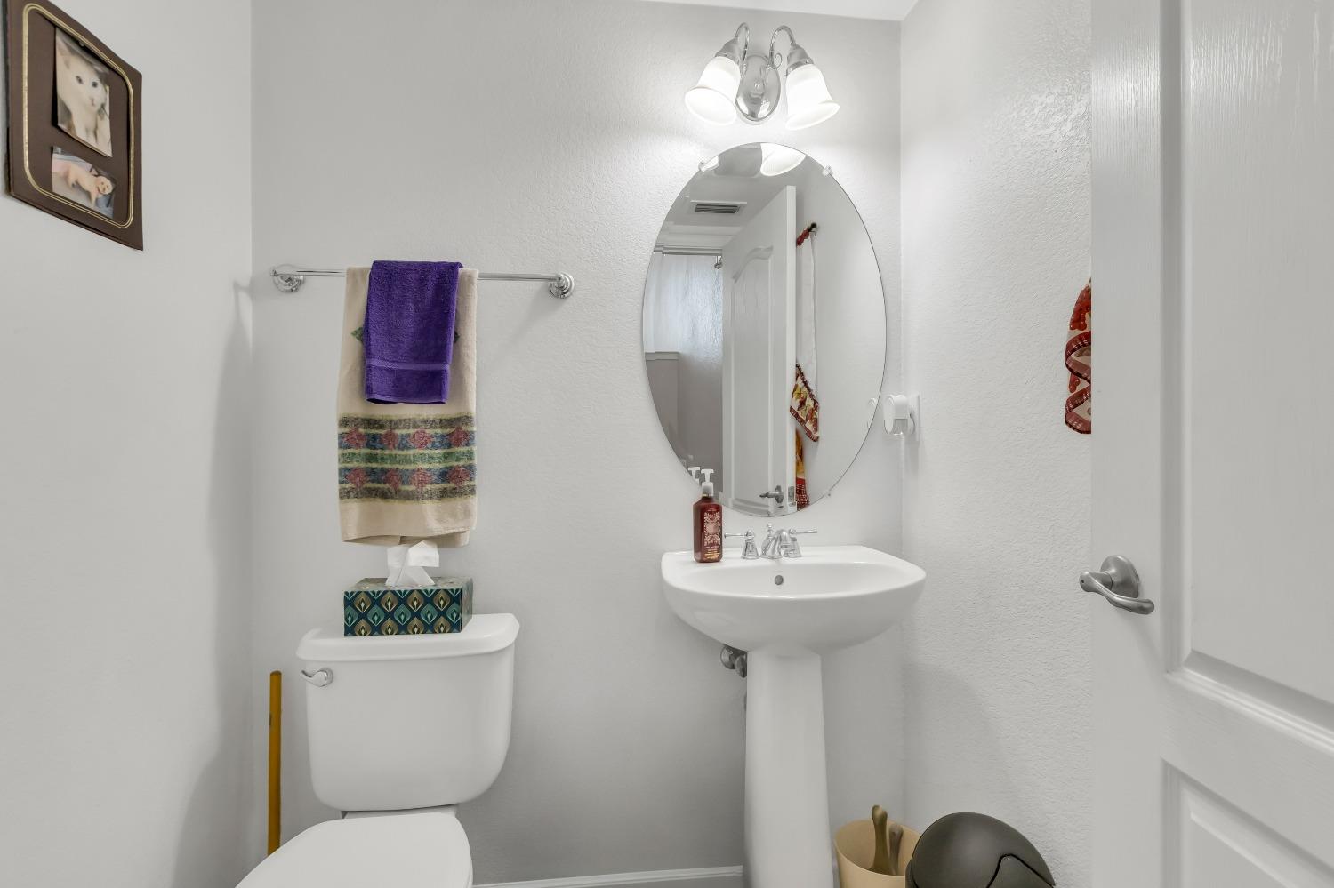 Detail Gallery Image 22 of 46 For 583 New England Ave, Lathrop,  CA 95330 - 3 Beds | 2/1 Baths