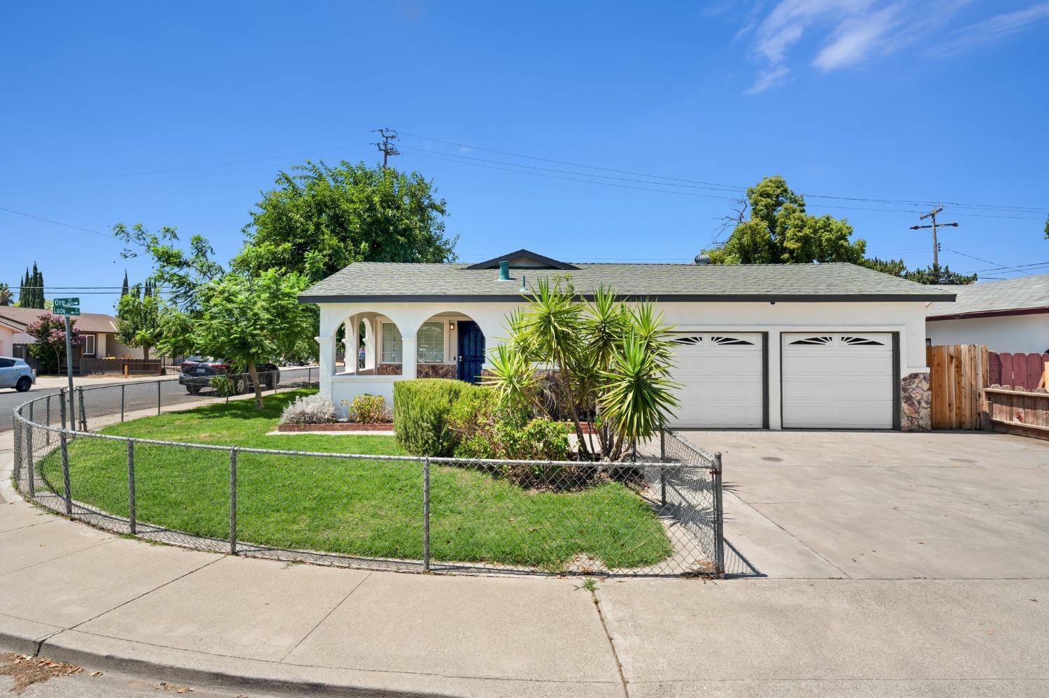 Detail Gallery Image 3 of 45 For 497 Ore St, Manteca,  CA 95336 - 3 Beds | 2 Baths