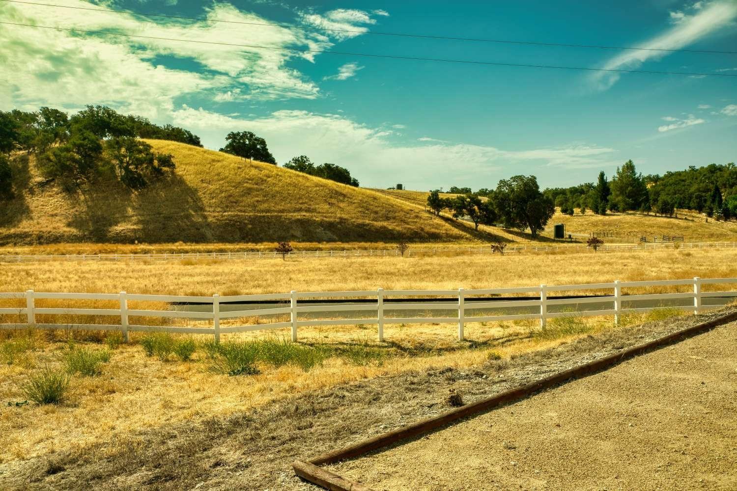 Country Lake Drive, Bradley, California image 3