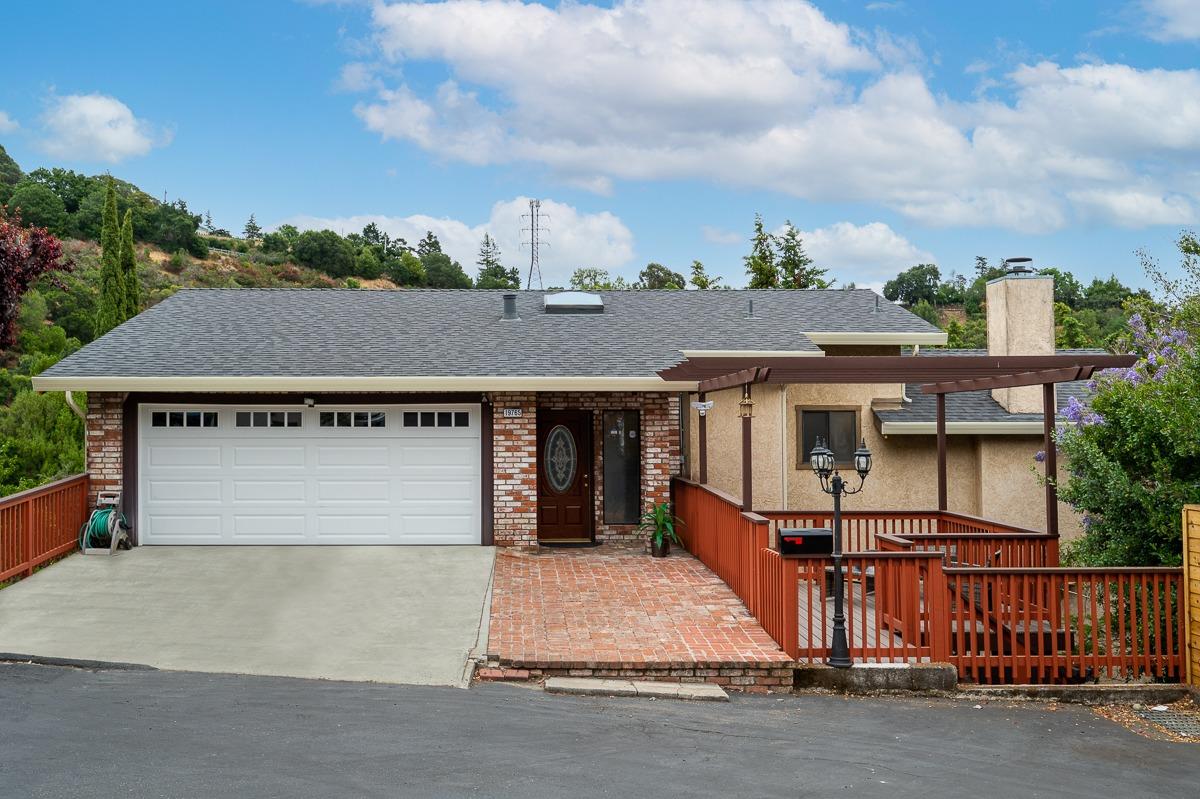 Detail Gallery Image 1 of 78 For 19765 Gannett Pl, Castro Valley,  CA 94552 - 4 Beds | 2/1 Baths