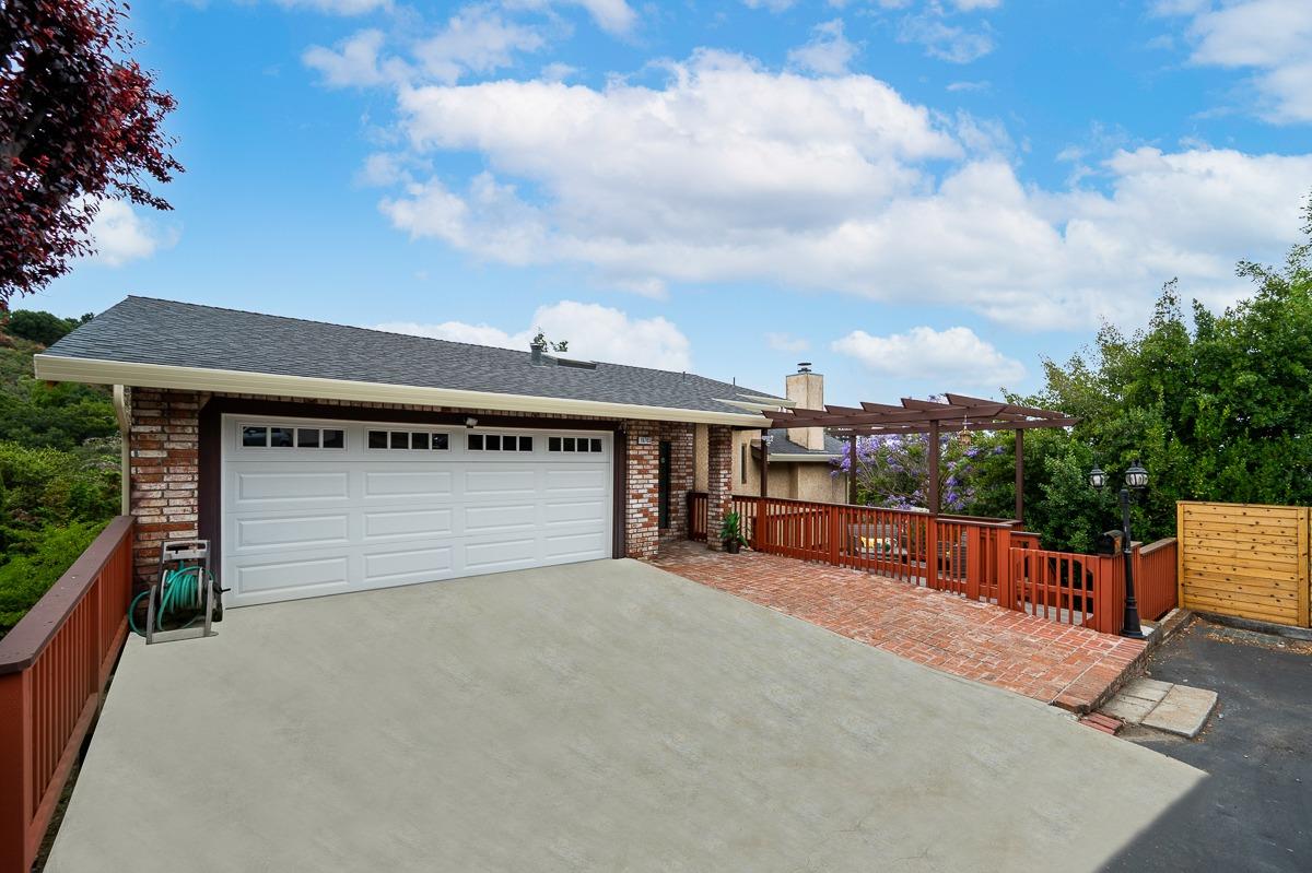 Detail Gallery Image 3 of 78 For 19765 Gannett Pl, Castro Valley,  CA 94552 - 4 Beds | 2/1 Baths