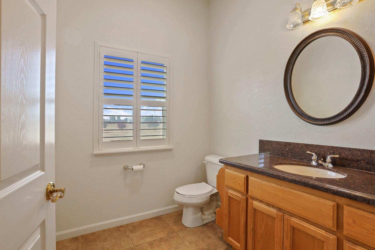 Detail Gallery Image 41 of 71 For 10090 E Collier Rd, Acampo,  CA 95220 - 5 Beds | 2/1 Baths