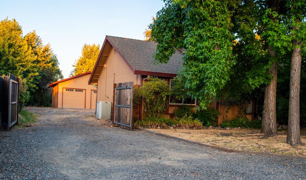 Detail Gallery Image 2 of 58 For 3497 Humphrey Rd, Loomis,  CA 95650 - 3 Beds | 2 Baths