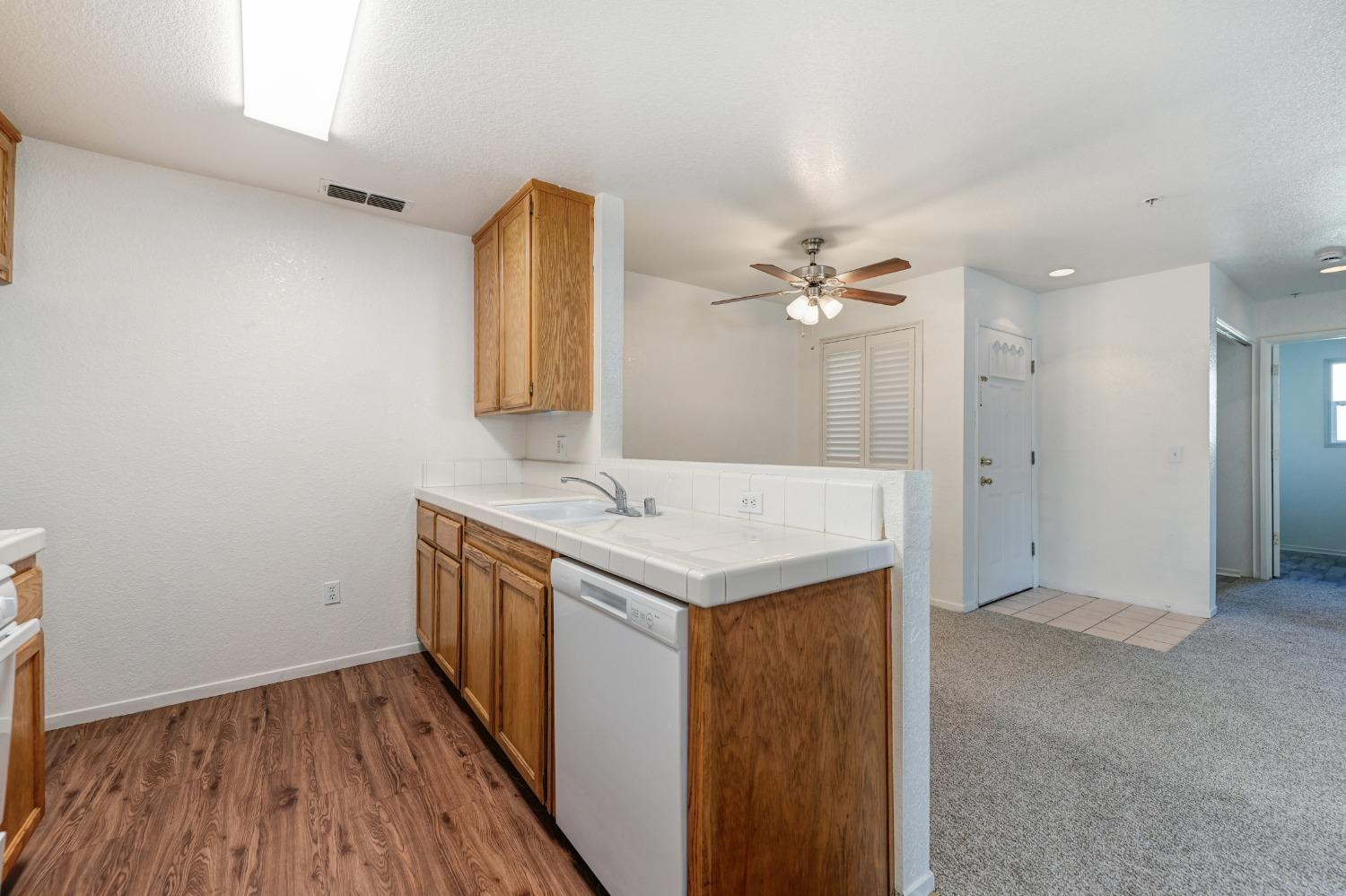 Detail Gallery Image 8 of 25 For 8020 Walerga Rd #1259,  Antelope,  CA 95843 - 2 Beds | 2 Baths