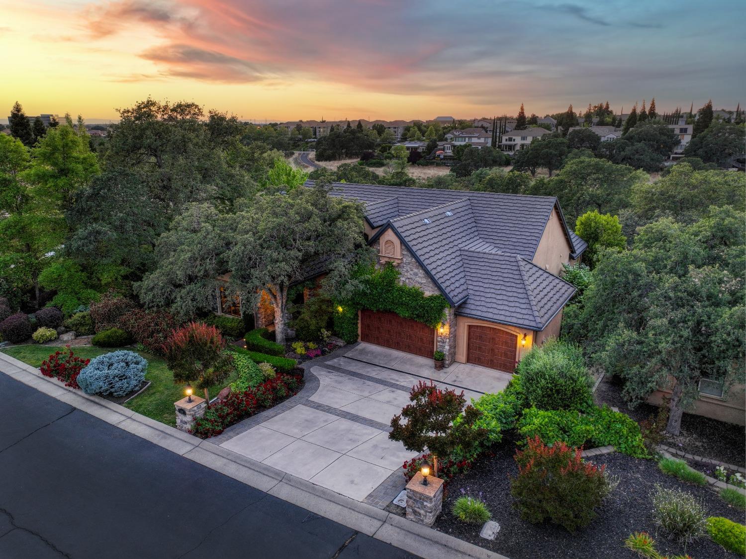 Detail Gallery Image 1 of 73 For 1797 Park Oak Dr, Roseville,  CA 95661 - 3 Beds | 2/1 Baths