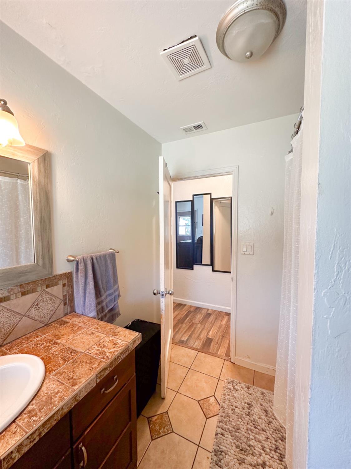 Detail Gallery Image 26 of 29 For 1535 Valencia Ave, Stockton,  CA 95209 - 3 Beds | 1 Baths