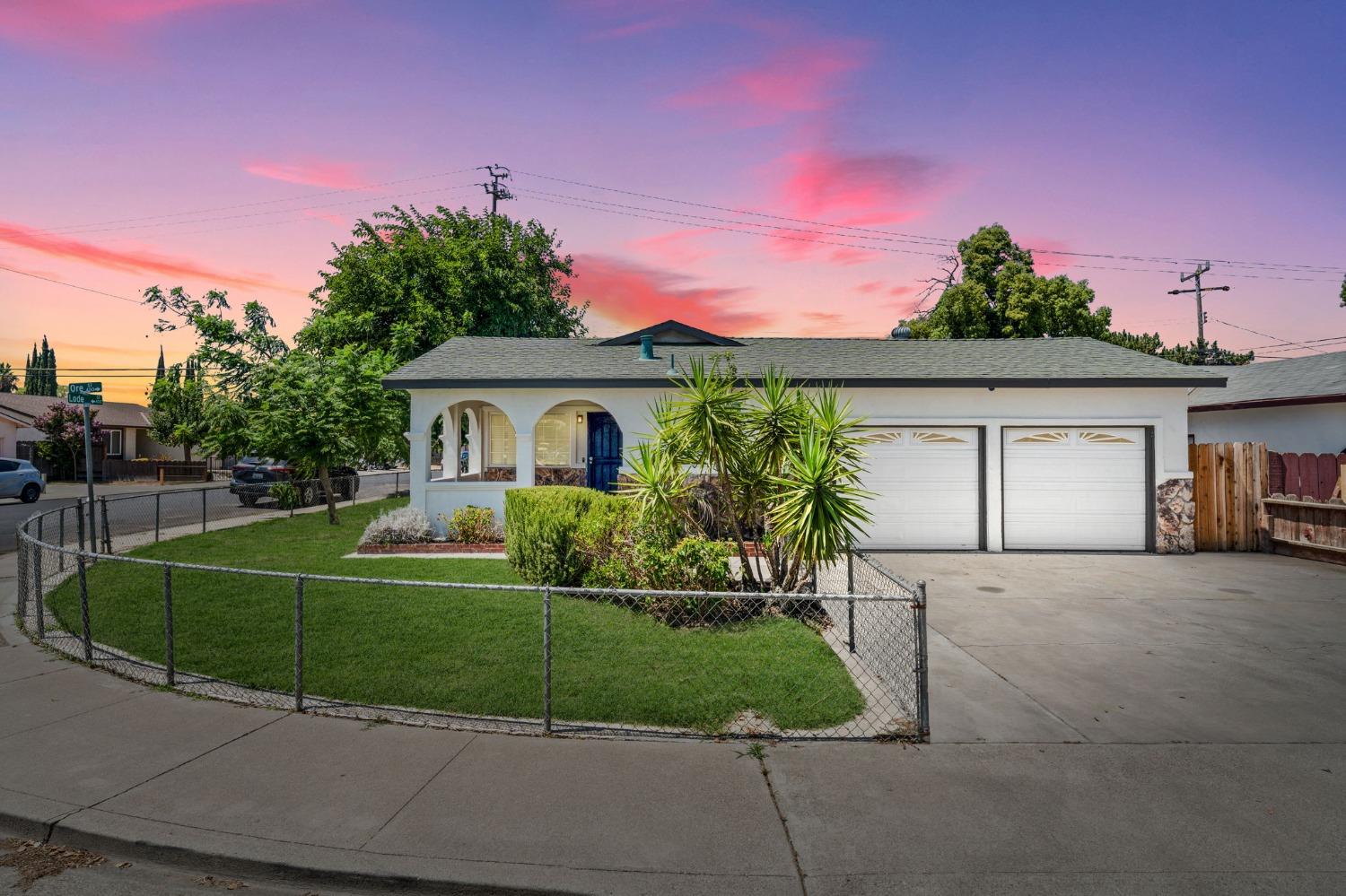 Detail Gallery Image 1 of 45 For 497 Ore St, Manteca,  CA 95336 - 3 Beds | 2 Baths