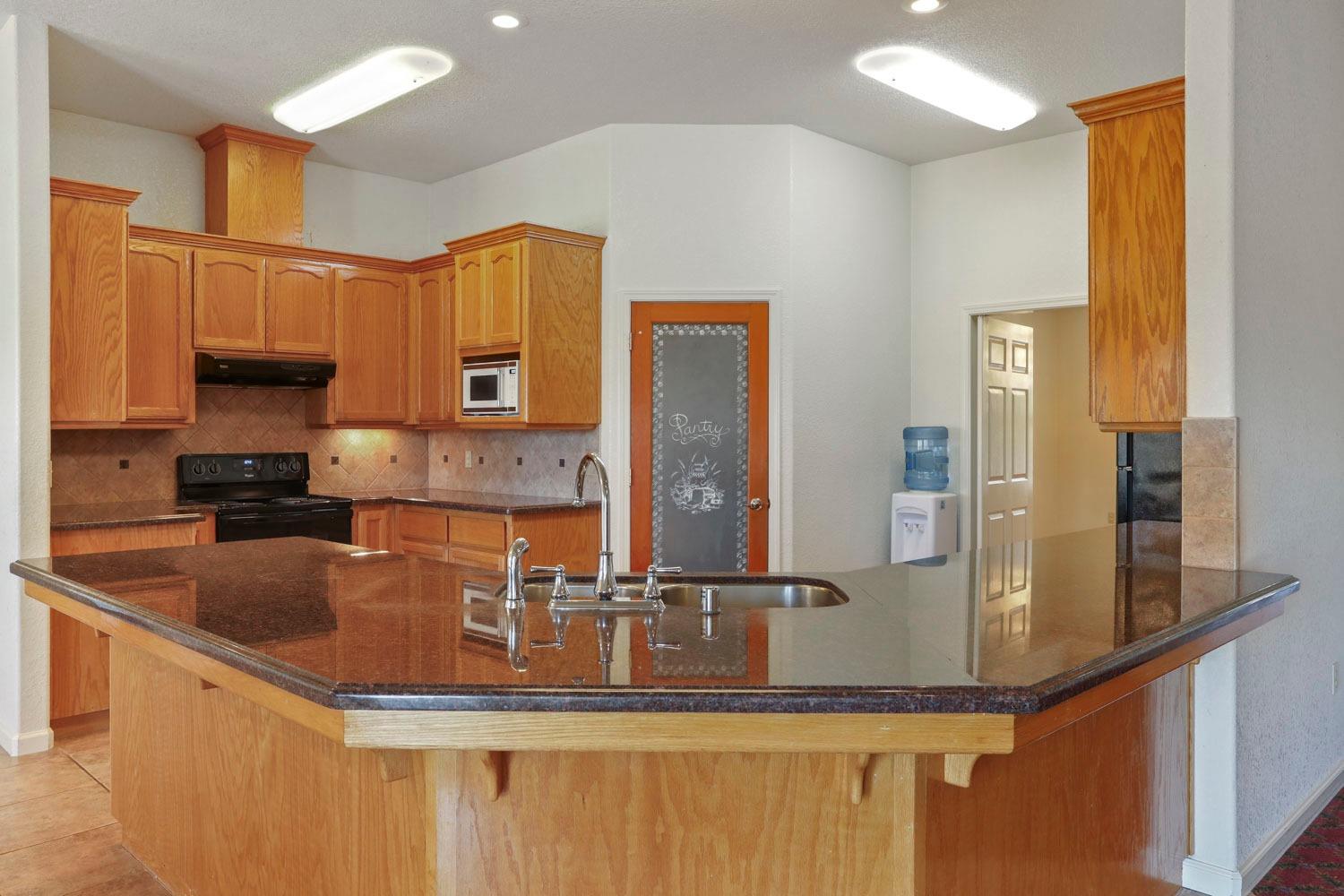 Detail Gallery Image 27 of 71 For 10090 E Collier Rd, Acampo,  CA 95220 - 5 Beds | 2/1 Baths