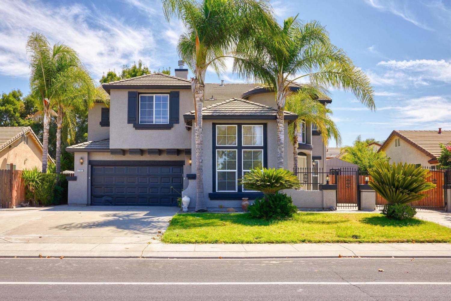 Detail Gallery Image 3 of 42 For 790 Silverado Dr, Manteca,  CA 95337 - 5 Beds | 3/1 Baths