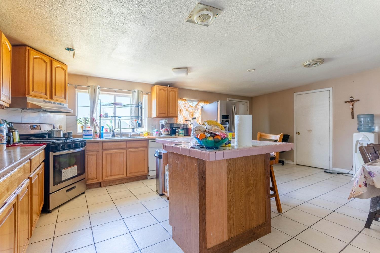 Detail Gallery Image 28 of 31 For 6324 Orange Ave, Sacramento,  CA 95823 - 2 Beds | 2 Baths