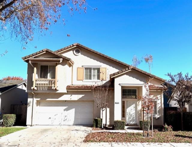 Detail Gallery Image 1 of 11 For 3694 Whispering Creek, Stockton,  CA 95219 - 3 Beds | 2/1 Baths