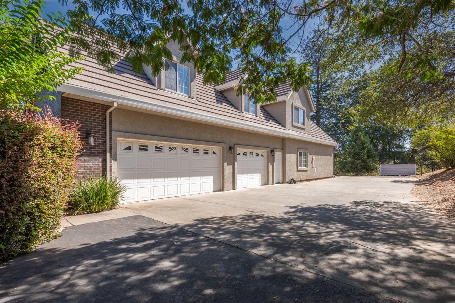 Detail Gallery Image 7 of 50 For 4175 Vega Loop, Shingle Springs,  CA 95682 - 5 Beds | 3/1 Baths