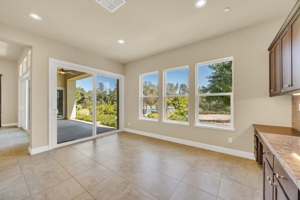 Detail Gallery Image 16 of 66 For 9614 Pamela St, El Dorado Hills,  CA 95762 - 4 Beds | 3/1 Baths