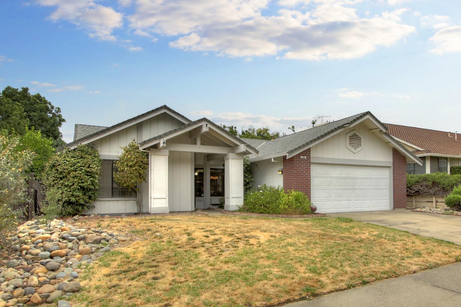 Detail Gallery Image 1 of 1 For 128 Rambling Dr, Folsom,  CA 95630 - 3 Beds | 2 Baths